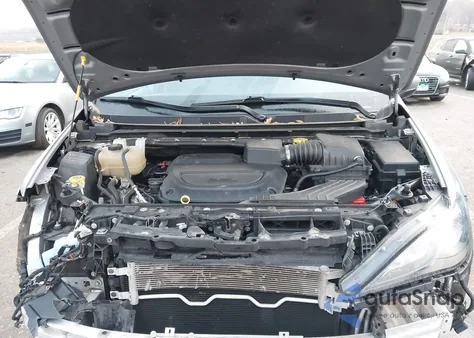 2020 Chrysler Voyager Lxi из США, поврежденный, VIN 2C4RC1DG9LR256918